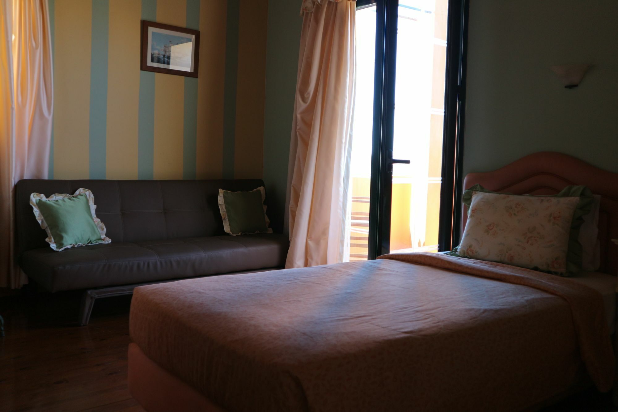 Orsalia Luxury Suites Platanés 外观 照片