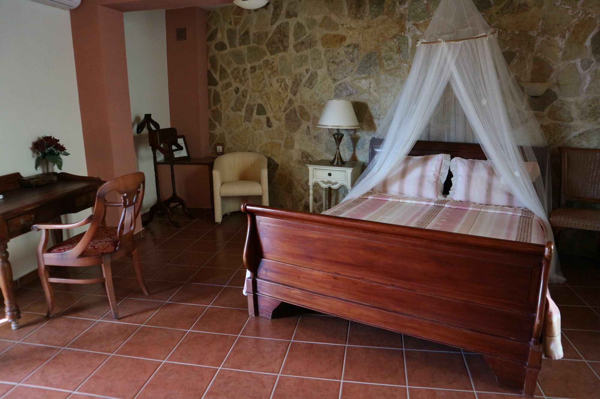 Orsalia Luxury Suites Platanés 外观 照片